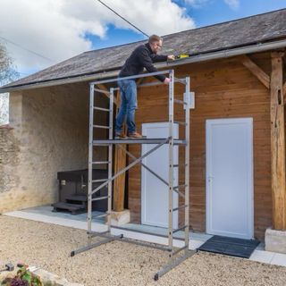 Andamio de aluminio alquiler solo 18 €/día