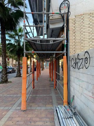 Andamio de aluminio alquiler solo 18 €/día