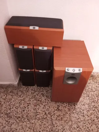Altavoces JBL modelo SCS -178