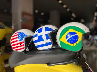 CASCO ORIGINAL VESPA BANDERAS