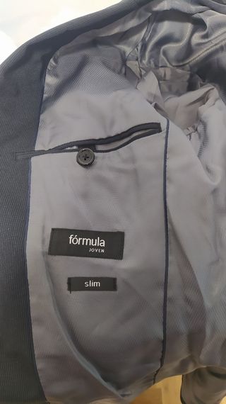 Traje de hombre, talla 40 