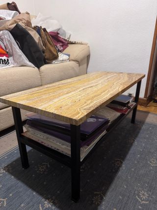 Mesa de centro con tablero de mármol