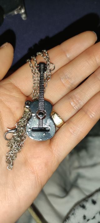 Collar guitarra