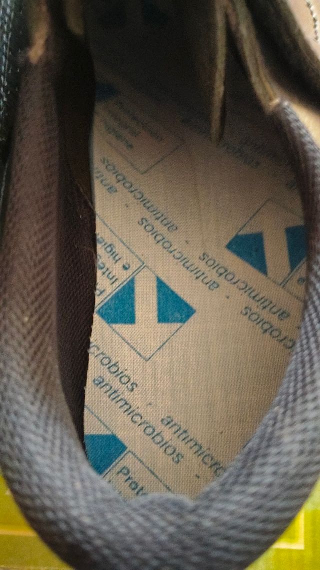 Zapato o Zuecos Sanitarios T37 Percla