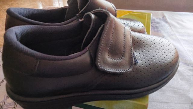 Zapato o Zuecos Sanitarios T37 Percla