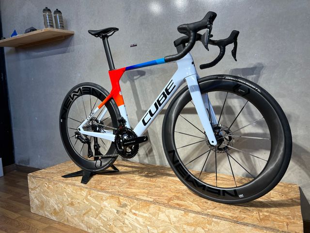 CUBE LITENING AERO C:68X SLT 2025 TEAMLINE