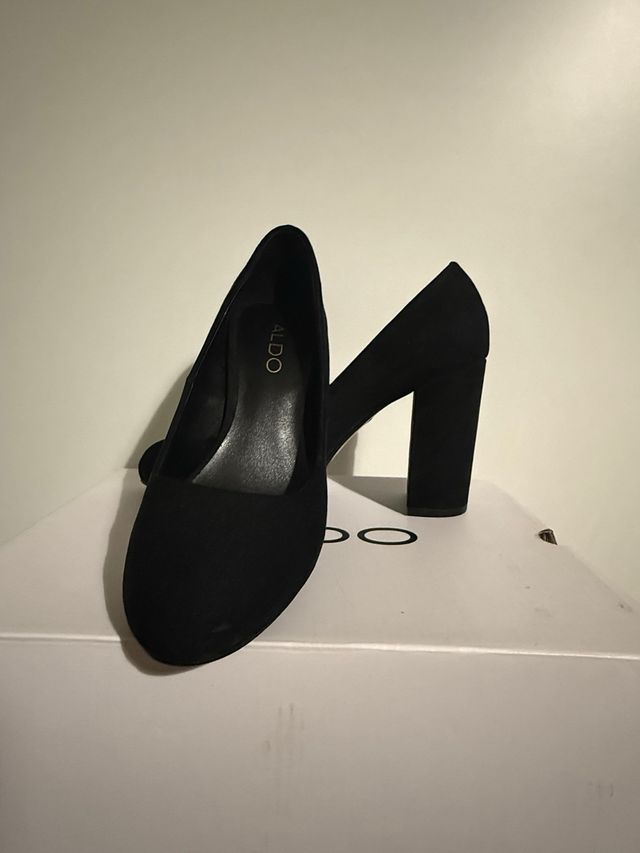 Tacchi in pelle scamosciata