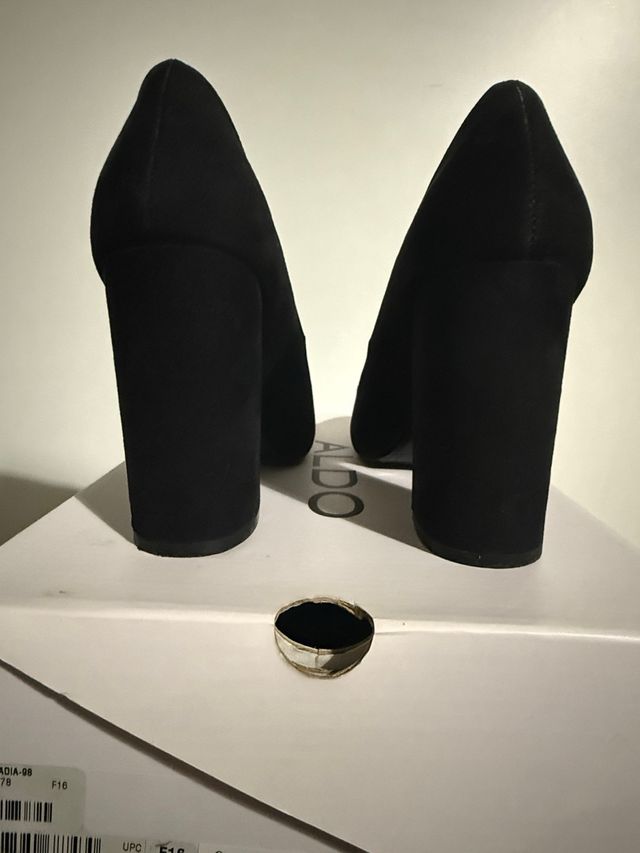 Tacchi in pelle scamosciata