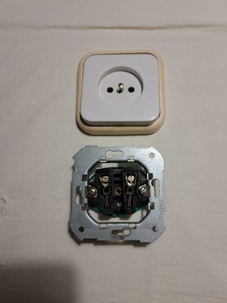 Enchufe Simon serie 31