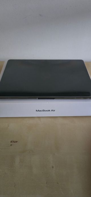 Macbook air m3 13" 16gb 512GB