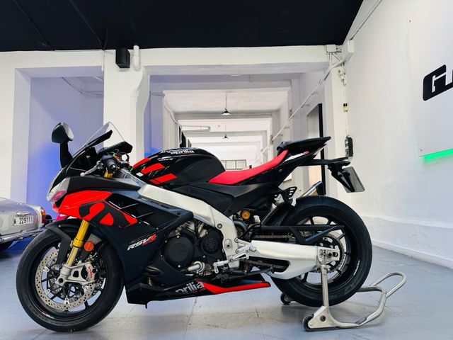 Aprilia Rsv4 1100 Factory 