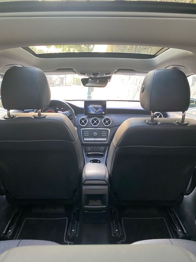 Mercedes-Benz GLA 200 d 4matic