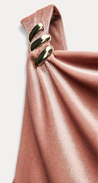 Vestido terciopelo rosa fin de año noche vieja