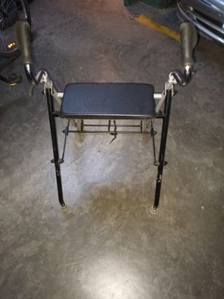 Andador con asiento