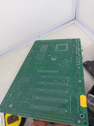 PLACA BASE DE ORDENADOR ANTIGUO 