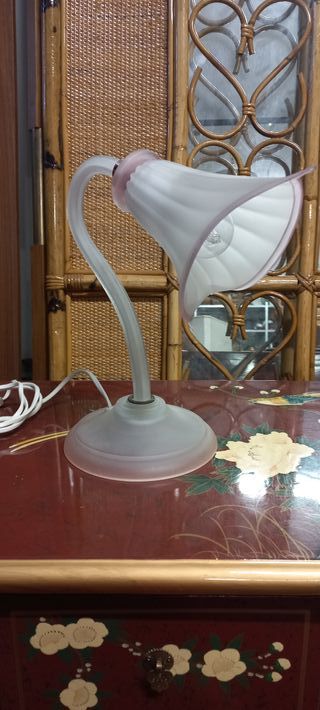 Lampada da tavolo vintage in vetro