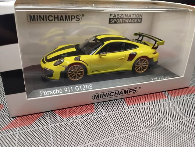 Porsche 911 gt2rs