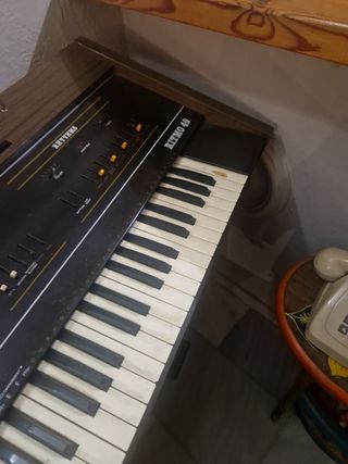 Piano antiguo siel ritmo 49