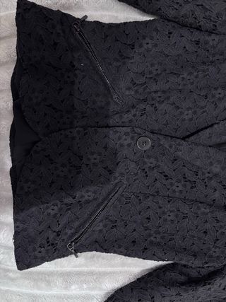 Americana negra flores stradivarius