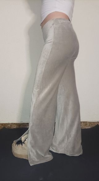 Pantalones acampanados