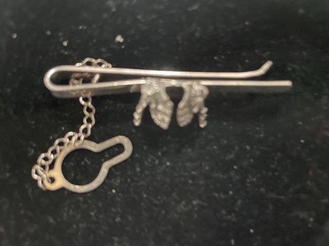 Giacca da torero argentata con fermacravatta