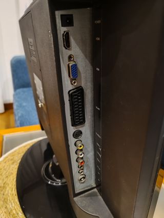 Monitor Grunkel HDMI 15".