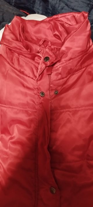 Chaqueta larga acolchada color granada,42-44