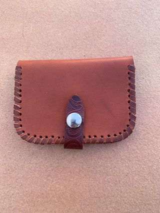 Monedero cuero con presilla