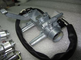 JUEGO BOMBINES SUZUKI SAMURAI (94-04)