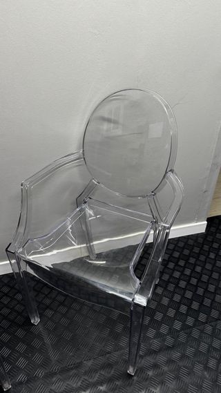 Sillas de metacrilato estilo Ghost