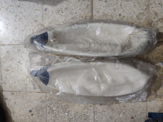 Boya hinchable blanca