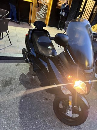 Moto PIAGGIO X EVO 125 2014