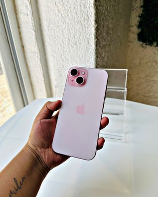 iPhone 15 Rosa 256GB como nuevos.