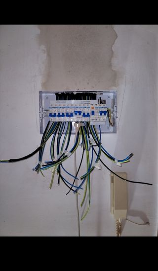 ELECTRICISTA FUENGIROLA 
TELECOMUNICACIONES 