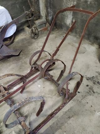 Apeó de labranza, antiguo