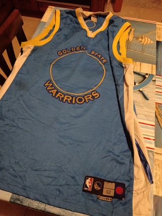 Maglietta sbracciata