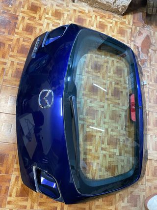 Portón trasero Mazda 3 azul