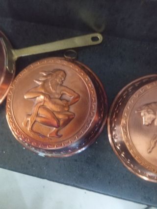 Pentolini in rame antichi