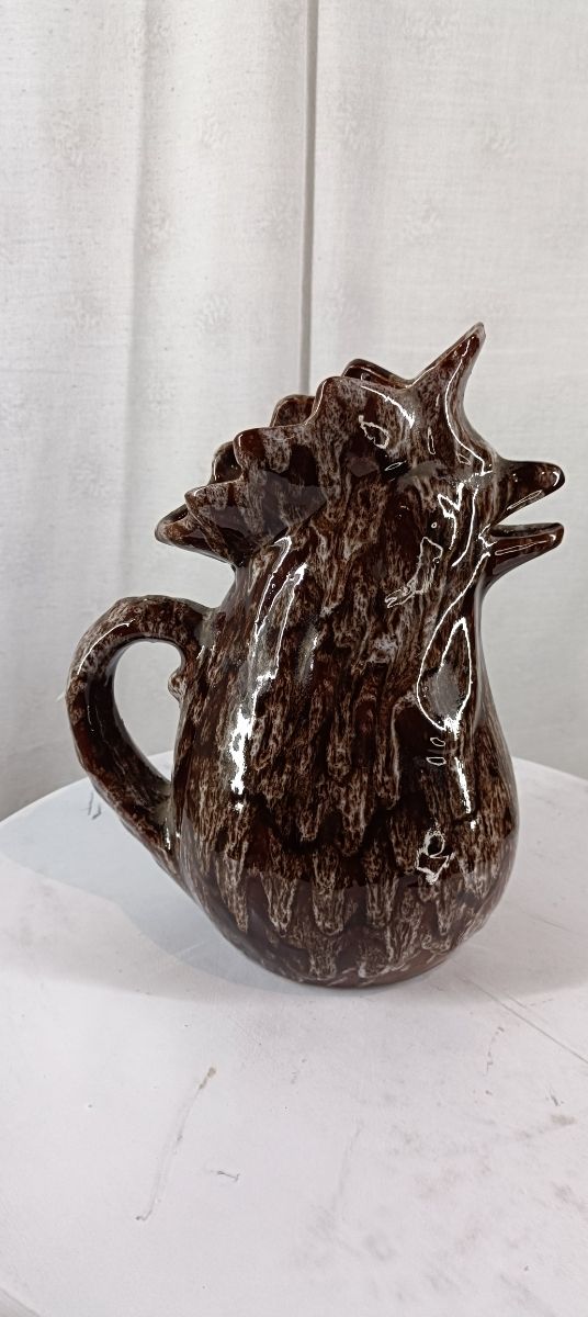 Brocca decorativa a forma di gallo