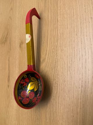 Mestolo in legno dipinto a mano