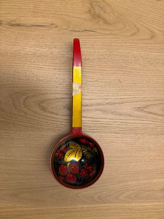 Mestolo in legno dipinto a mano