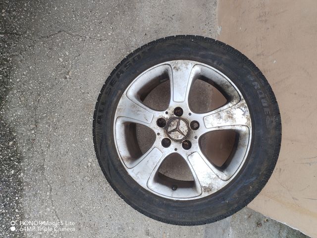 Cerchi in lega 16 pollici Mercedes 