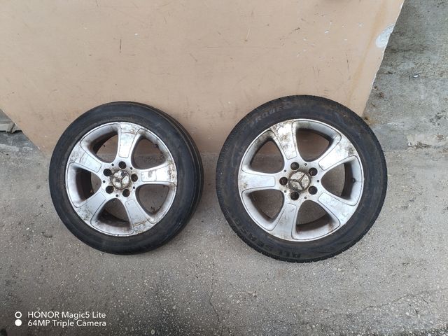 Cerchi in lega 16 pollici Mercedes 