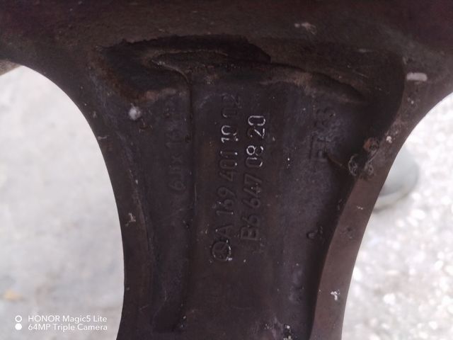 Cerchi in lega 16 pollici Mercedes 