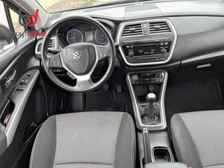 Suzuki SX4 S-Cross 1.6 VVT CVT GLX-EL