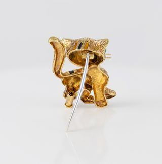 Broche antiguo gato hecho a mano en oro amarillo