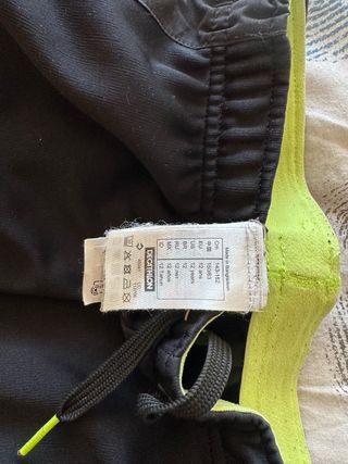 Due pantaloni tuta KIPISTA 12 anni
