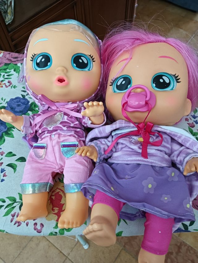 Due bambole della serie:Cray Babies