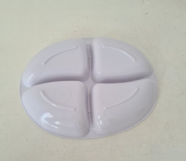 Vassoio ovale con scomparti