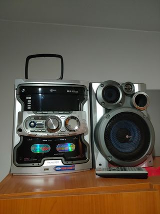 Mini cadena LG con USB